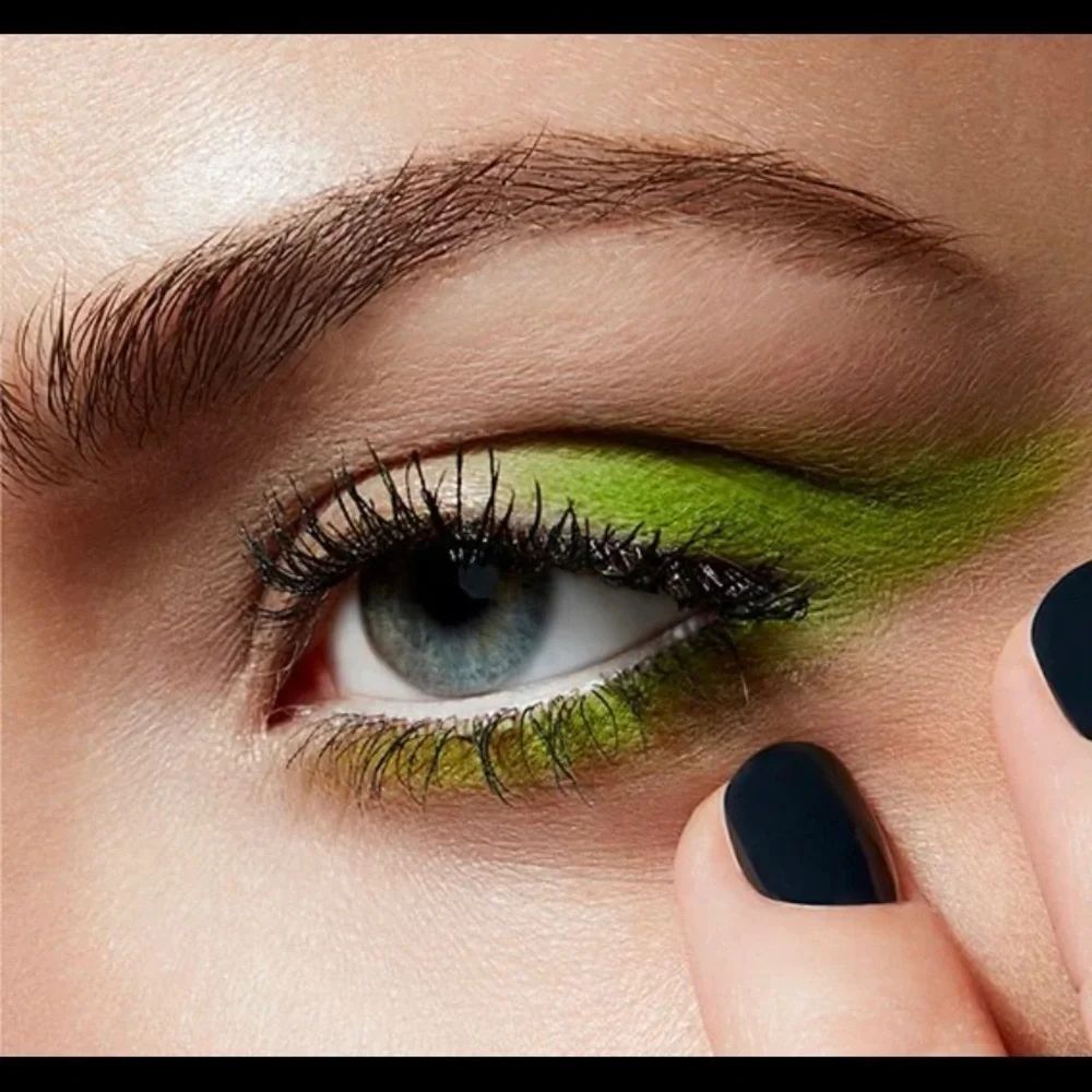 MAC Eye Shadow-What’s The WiFi